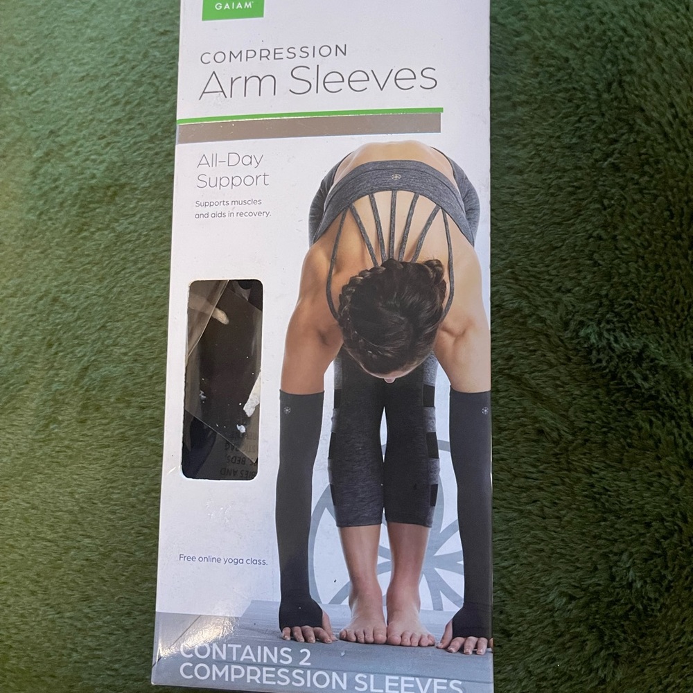 Compression Arm Sleeves - Picture 3 of 3